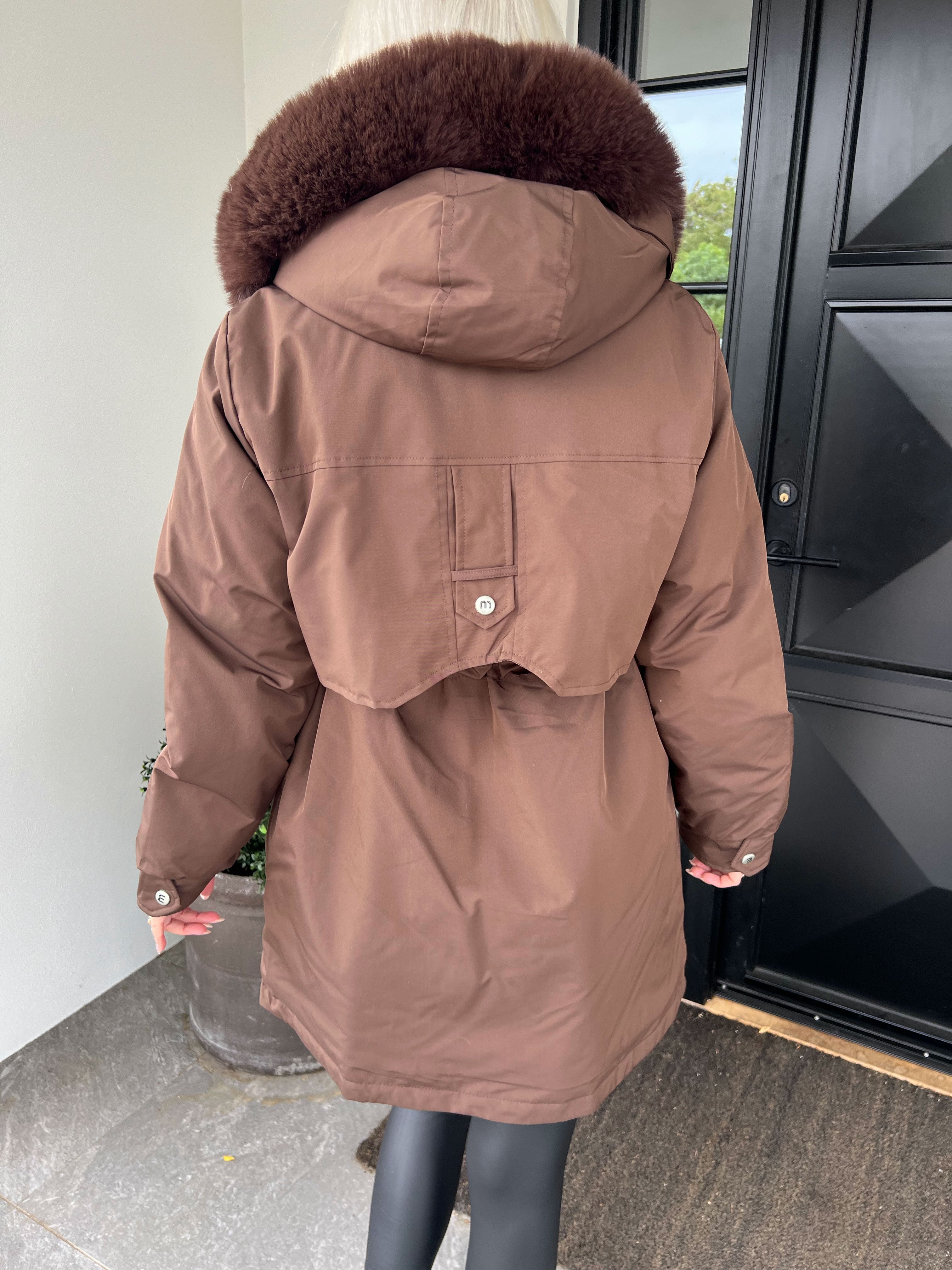 Maple - Varm dynejakke med faux fur hætte